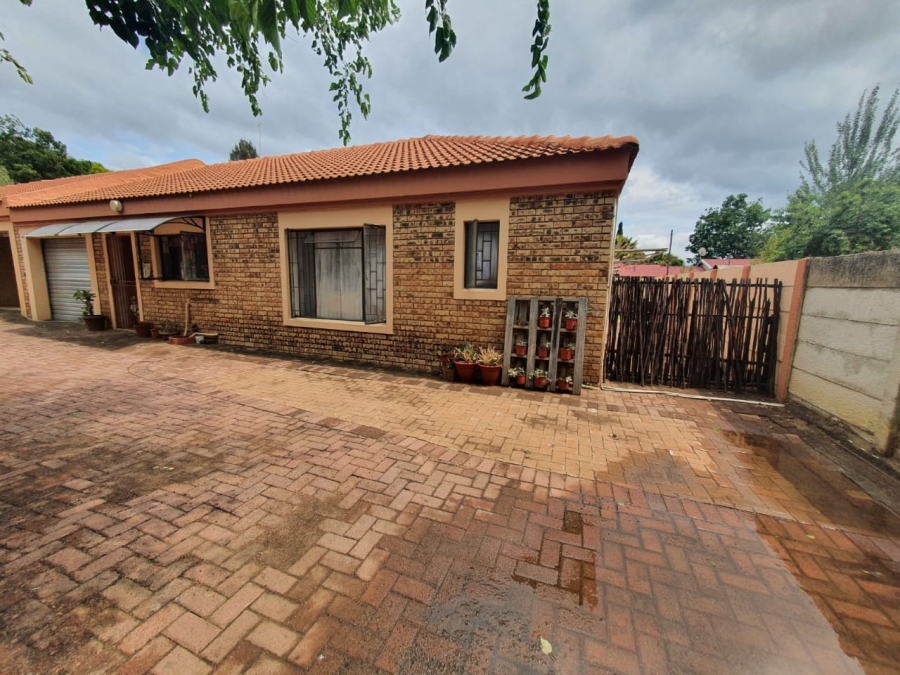 3 Bedroom Property for Sale in Potchefstroom North West